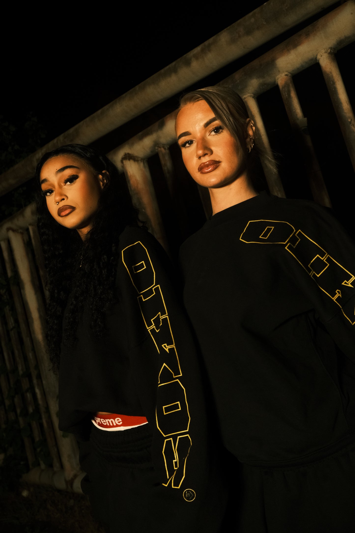 CREW-NECK O-